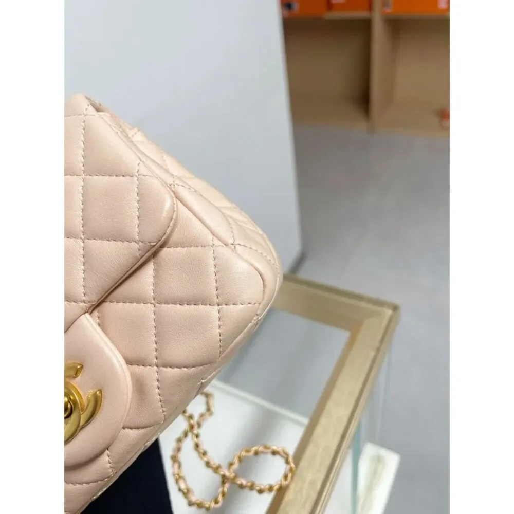 CHANEL brand color